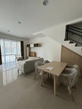 Di sewakan rumah pantai indah kapuk millenial 3+1 Kamar tidur 2 lantai
