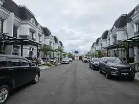 Rumah jual rugi Mewah daerah sunggal