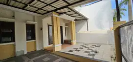 Disewakan Rumah Di Cluster Aralia , Harapan Indah Bekasi