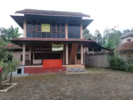 iskd Dijual Murah Rumah villa sejuk asri dengan mata air kolam ikan