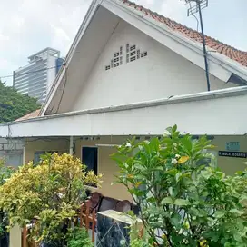 Di jual rumah staregis di Kebayoran Lama