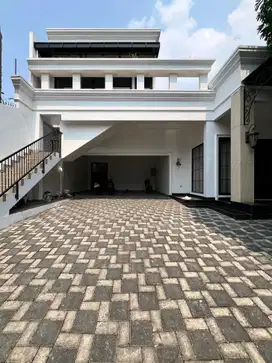 RUMAH MEWAH CLASSIC FULLY FURNISHED KEMANG JAKARTA SELATAN