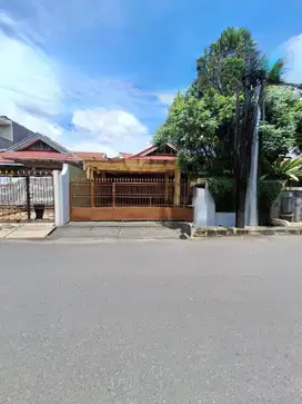 Butuh Jual Cepat Turun Harga Rumah Tanah 225m2 Komplek Lebak Lestari