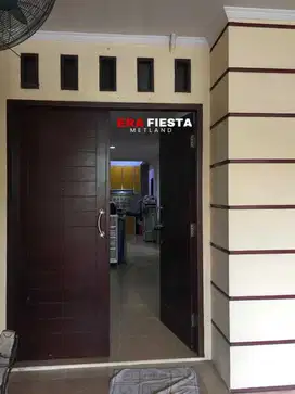 Rumah 2 Lantai Metro Permata 1 Bisa Buat Usaha di depan Jalan raya