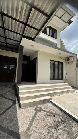 Jual Rumah Nginden 2 lantai Strategis, Jalan longgar