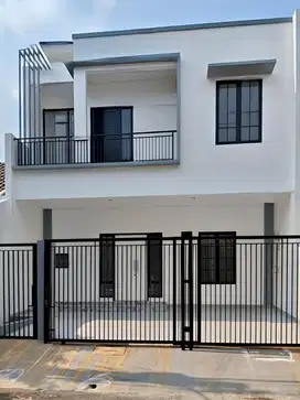 Rumah Renovasi Siap Huni di Regency Melati Mas Harga Terjangkau
