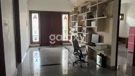 siap Huni Rumah mewah 2 lantai di Kertajaya Indah Surabaya