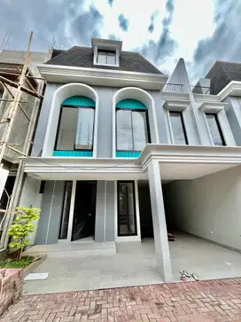 Rumah 3 Lantai Modern Eropa di Cipayung, Roof Garden Mewah!