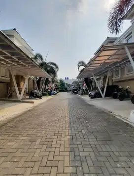 Dijual Rumah 2 lantai dalam Cluster Paris Residence Soraya Land