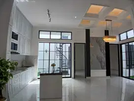 WTS / Dijual Rumah Brand New Siap Huni di Griya Loka, BSD City