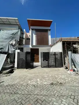 Carport 2 Mobil ‼️Rumah Baru 2 Lantai Sutorejo Timur Pakuwon Cityt
