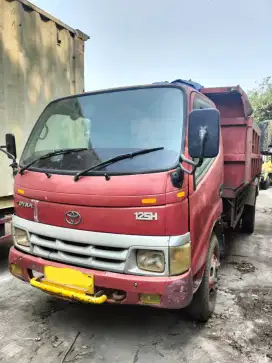 Toyota Dyna Dump truck 125HT 6 Roda  tahun 2004