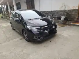 (KM 61 rb an) Honda Jazz RS CVT CKD 1.5 2017 Automatic Hitam Facelift