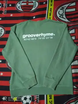 Crewneck Grooverhyme size M fit L