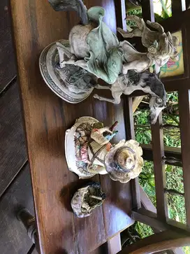 Hiasan rumah patung2 kecil.