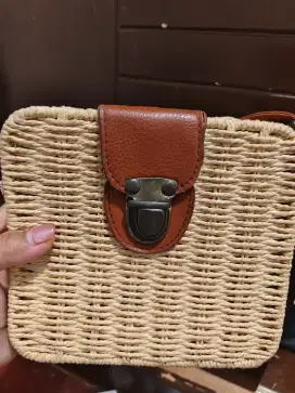 Sling bag rattan