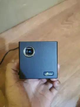 Projector proyektor mini pocket