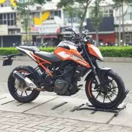 KTM DUKE 250 ABS ORANGE 2018 KM LOW SUPER MULUS
