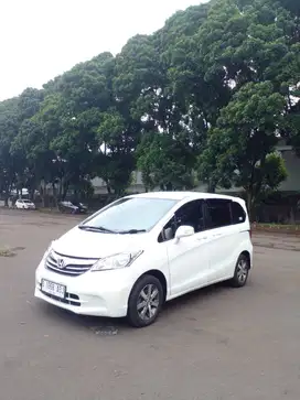 Freed s 2013 AC dable istimewa