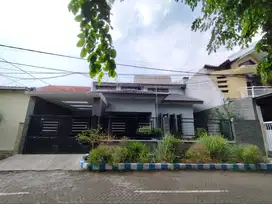Lebar 13 Row 3 Mobil‼️Rumah  Tenggilis Tengah dekat Ubaya