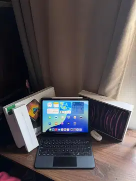 ipad pro gen 4 M2 256gb wifi only + apple pencil dan keyboard