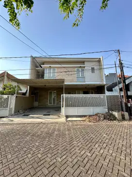 Rumah Mewah di Manyar Kertoadi Surabaya TURUN HARGA