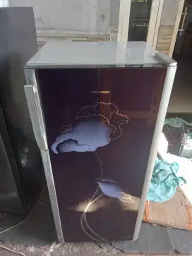 Kulkas Polytron