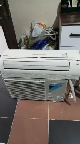 Daikin 1/2 PK + pasang