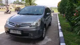 Dijual mobil grand livina 1.5 xv automatic