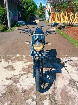 BIAH@CASH 4,5 JT(NEGO CANTIK) VIXION 2011 B BEKASI