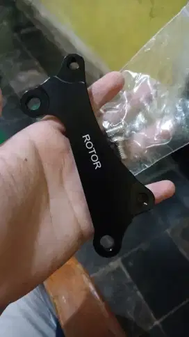 Breket Kaliper Standar Beat/Vario/Scoopy 260mm 1p