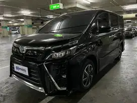 Pajak Panjang - Toyota Voxy 2.0 Bensin-AT 2022
