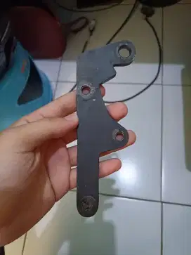 Breket kaliper Beat/Scoopy 260mm 1p
