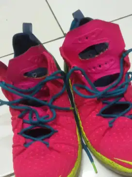 Jual sepatu dpt dikasih dari bos 300rb borong semua nya