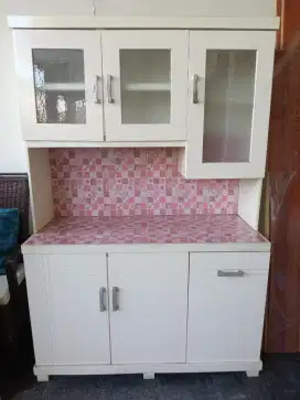 Dijual lemari makan