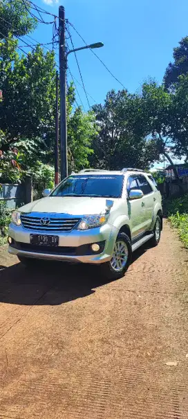 FORTUNER V 4X4 2.7 BENSIN 201 Full Record Toyota