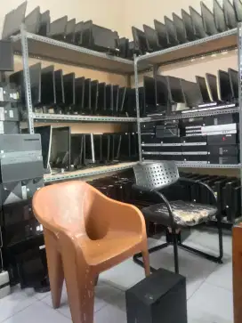 Terima jual beli komputer segala merek satuan maupun parti lelangan