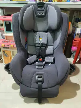 Nuna Rava Car Seat Warna Slate Black