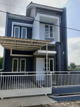 Rumah Murah Mewah Megah Besar Diperbatasan Kota Dekat Universitas, SHM