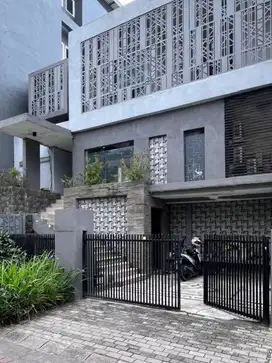 Rumah kost Citraland utama dekat Universitas Ciputra (UC) Citraland