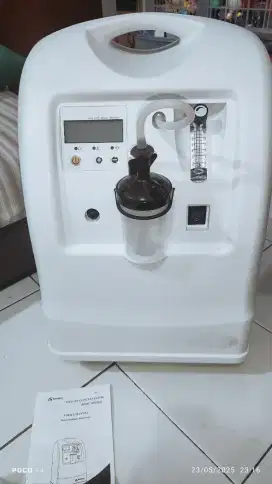 Alat bantu pernafasan (OXYGENT CONSENTRATOR)