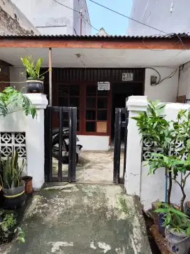 Dikontrakan / kost diLapangan Ros