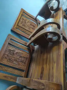 Kursi teras kayu kokoh