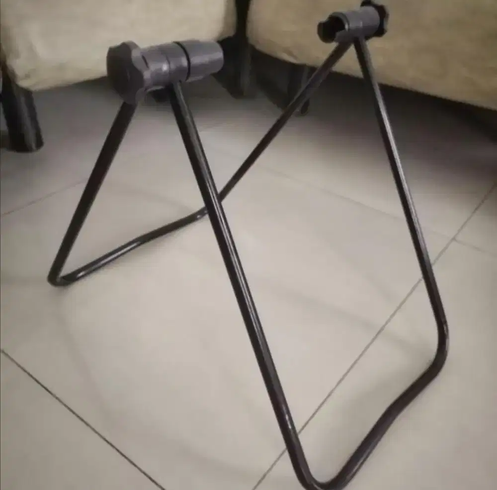 Tatakan sepeda aksesoris cycling olahraga