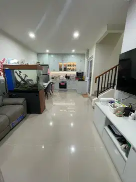 Rumah Cakep Semi Furnished, Cluster Verdi Symphonia Gading Serpong