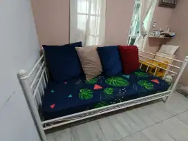 Dijual Murah sofa bed ranjang besi bekas informa