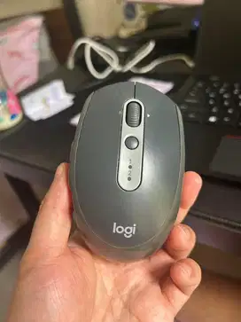 Mouse logitech m590