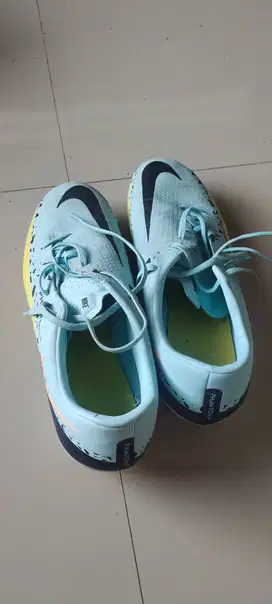 Sepatu futsal phantom Gt 2