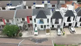 Dijual Town House di Jl Sadar Raya, Jagakarsa, Jakarta Selatan.