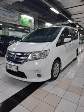 Nissan Serena HWS Matic Automatic 2013 Putih